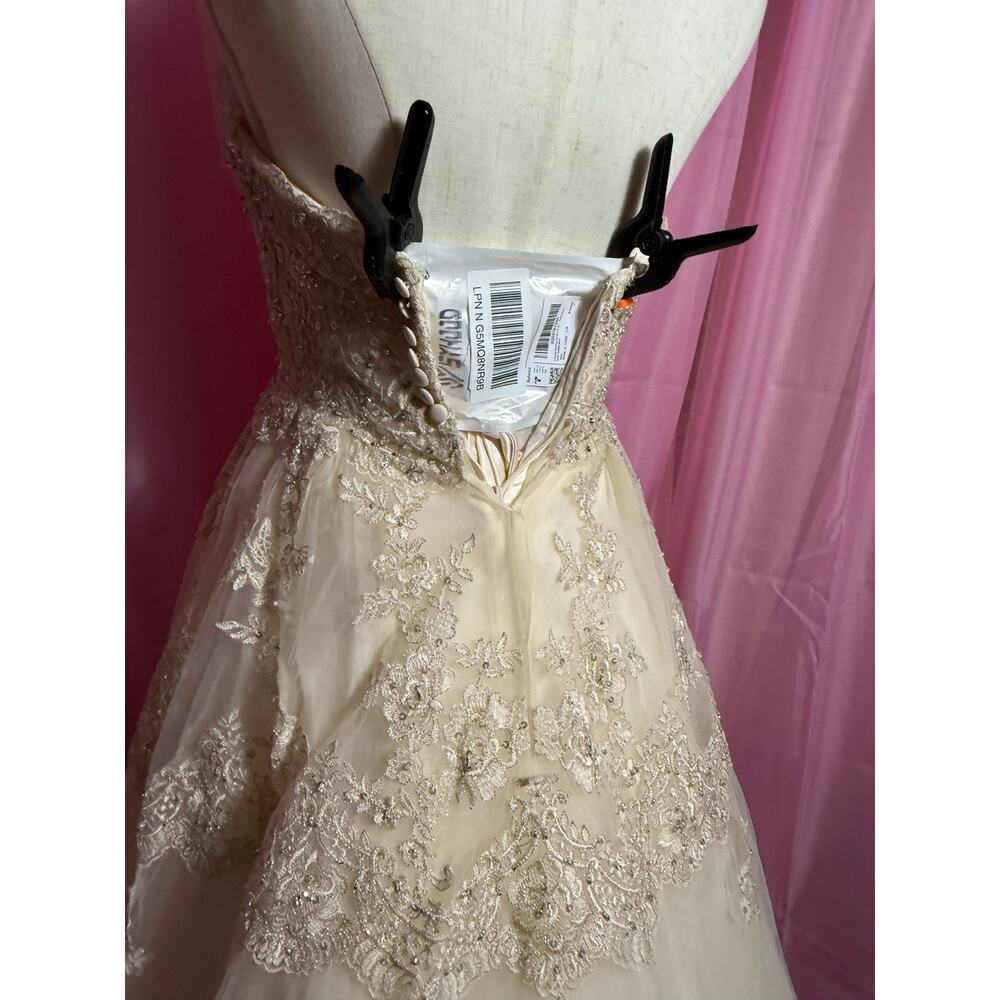 Stunning Maggie Sottero Haute Couture Lace Dress Size 4 - Picture 5 of 12
